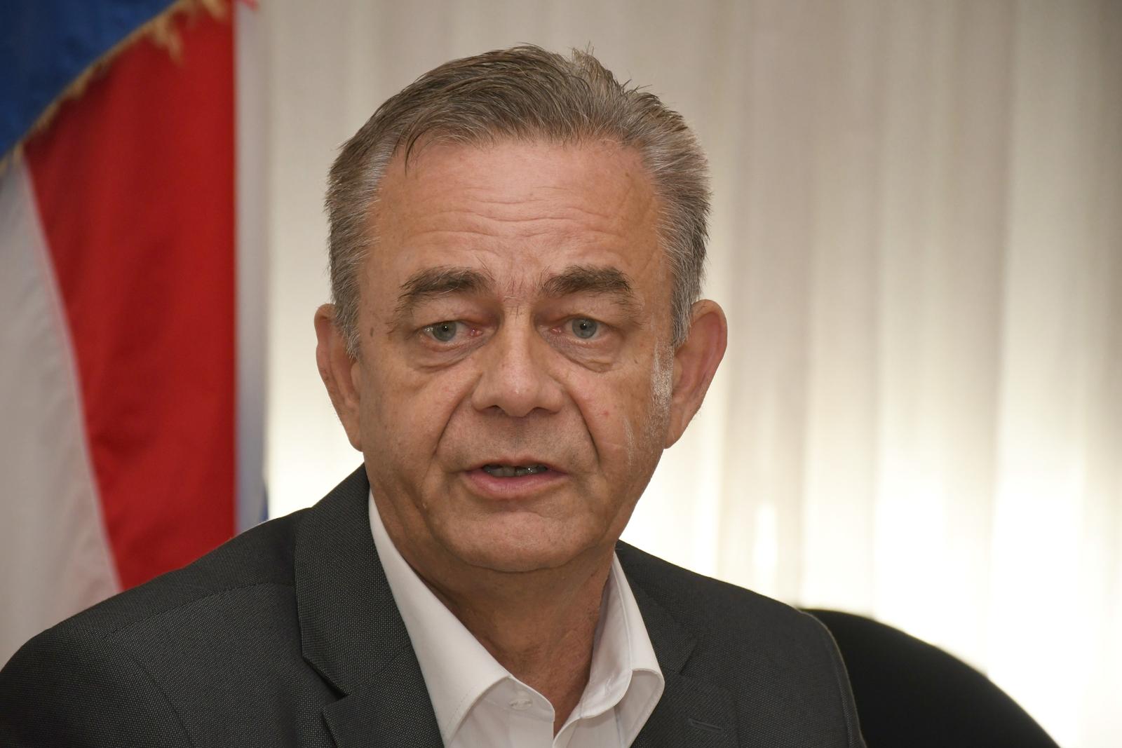 30.06.2022., Koprivnica - Na konferenciji za medije zupan Darko Koren osvrnuo se na proteklih sest mjeseci rada zupanijske uprave te je najavio aktivnosti koje se planiraju u ljetno-jesenskom razdoblju.  Photo: Damir Spehar/PIXSELL