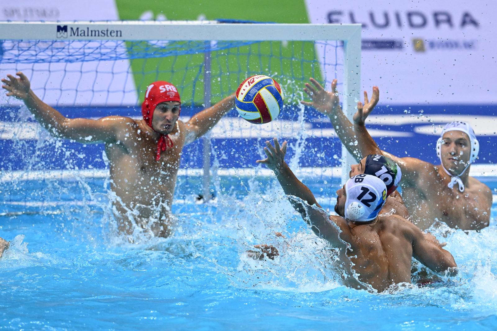 31.08.2022., Spaladium Arena, Split - LEN Europsko prvenstvo u vaterpolu za muskarce, skupina D, Srbija - Madjarska. Viktor Rasovic, Gergo Fekete Photo: Marko Lukunic/PIXSELL