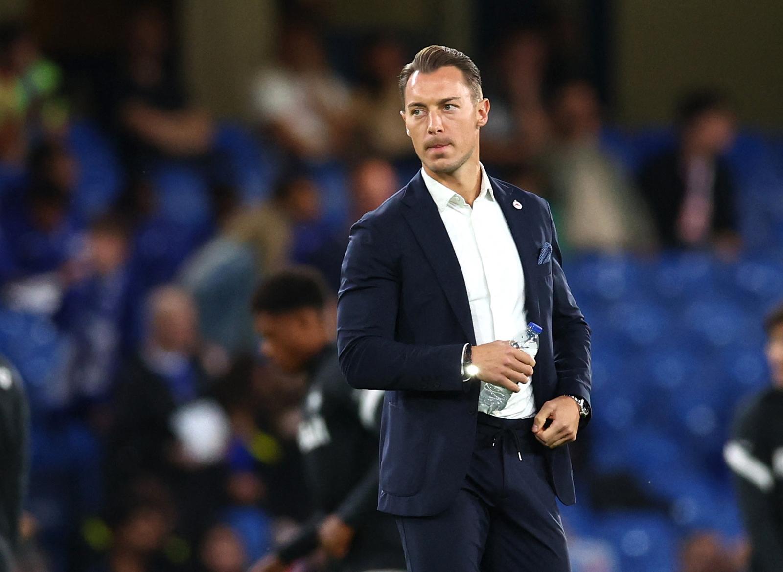 Soccer Football - Champions League - Group E - Chelsea v FC Salzburg - Stamford Bridge, London, Britain - September 14, 2022 FC Salzburg coach Matthias Jaissle looks on during the warm up before the match REUTERS/David Klein Photo: David Klein/REUTERS