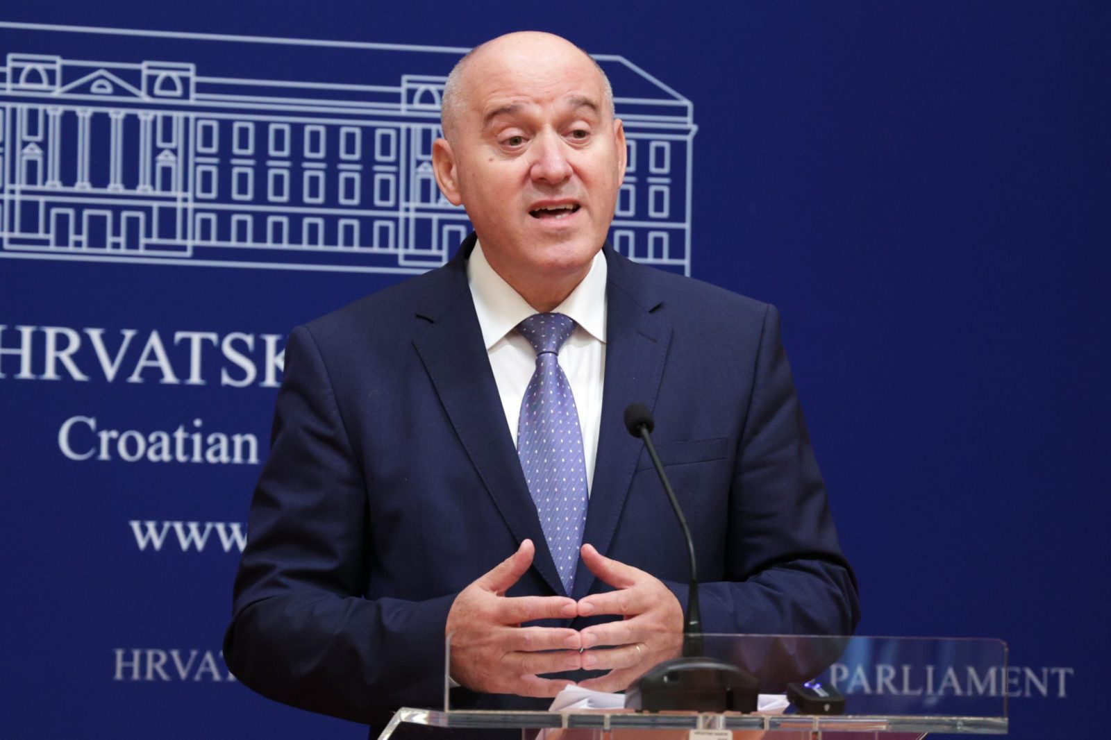 Zagreb, 29.09.2022. -  Konferencija za medije Kluba zastupnika HDZ-a u Hrvatskom saboru na temu "Oporbeno politiziranje o izmjenama Ustava i Ustavnog zakona o Ustavnom sudu".
Na fotografiji Branko Bačić.
foto HINA/ Edvard ŠUŠAK/ es