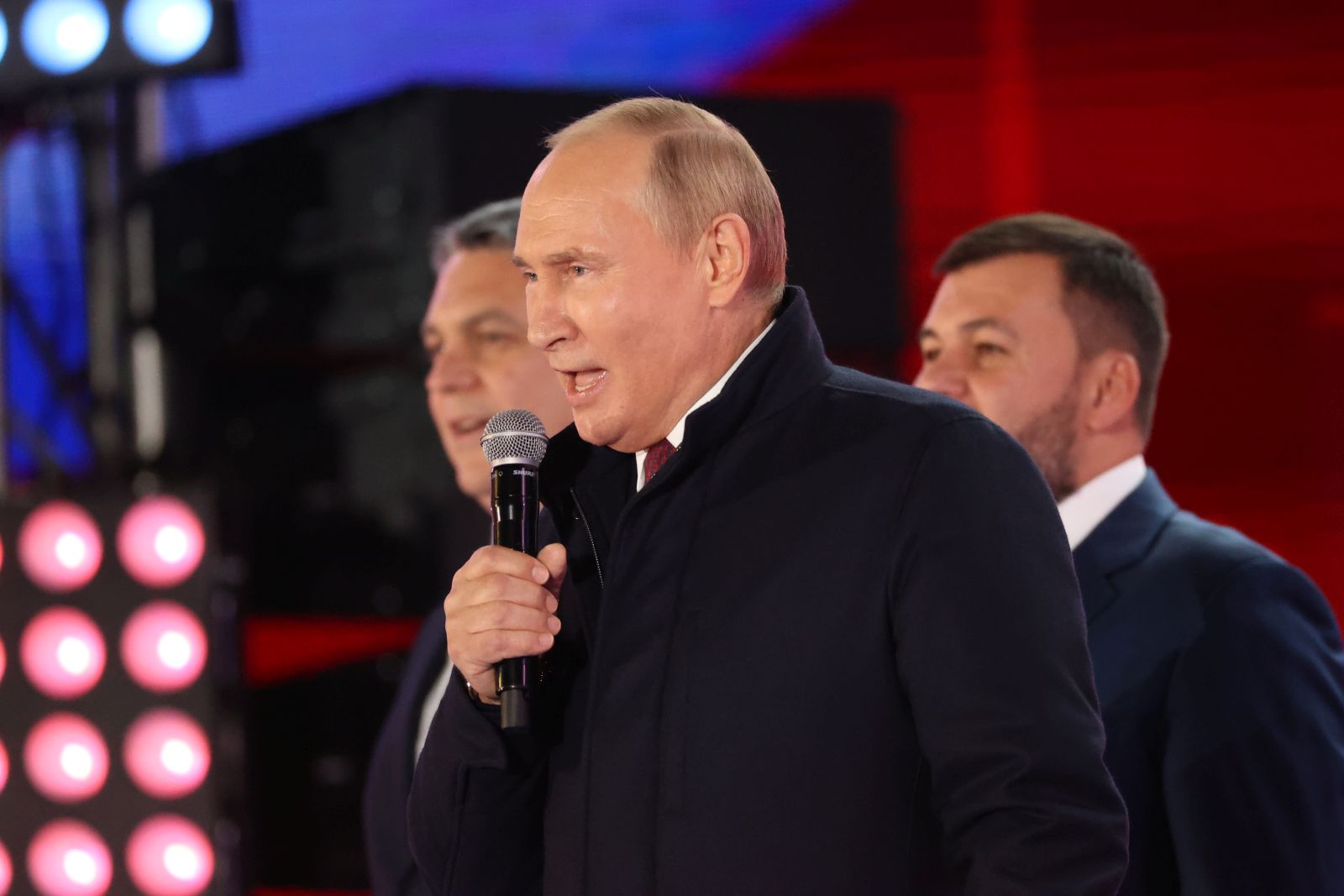 epa10216348 Russian President Vladimir Putin delivers a speech during a concert after a ceremony to sign treaties on new territories' accession to Russia on the Red Square in Moscow, Russia, 30 September 2022. President Putin has declared there are four new regions of Russia, as he announced the formal annexation of the Kherson, Zaporizhzhia, Donetsk and Luhansk regions of Ukraine. From 23 to 27 September, residents of the self-proclaimed Luhansk and Donetsk People's Republics as well as the Russian-controlled areas of the Kherson and Zaporizhzhia regions of Ukraine voted in a so-called 'referendum' to join the Russian Federation.  EPA/SERGEI KARPUKHIN/SPUTNIK/KREMLIN POOL MANDATORY CREDIT
