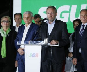 Sarajevo, 2.10.2022.- Bonjaèki kandidat na izborima za èlanove predsjednitva BiH Bakir Izetbegoviæ priznao je izborni poraz. 
foto HINA/ FENA/ ua