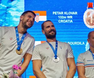 Kas, 5.10.2022.- Hrvatski ronilac Petar Klovar na Svjetskom je prvenstvu u ronjenju na dah u turskom Kasu postavio novi svjetski rekord, zaronio je na 132 metra dubine u jednom dahu, to je za pet metara dublje od starog rekorda. Vitomir Marièiæ je u istoj disciplini FIM na 110 metara zauzeo drugo mjesto i srebrnu medalju. 
foto HINA/ ua