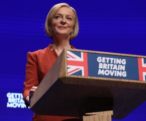 epa10224778 British Prime Minister Liz Truss delivers her keynote speech at the Conservative Party Conference in Birmingham, Britain, 05 October 2022. Truss' first conference speech as party leader comes after a few turbulent weeks, with the mini budget causing turmoils in markets and uprisings in her party, only one month into her premiership.  EPA/ISABEL INFANTES