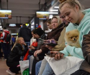 epaselect epa10234416 People shelter inside a metro station after shelling in Kyiv (Kiev), Ukraine, 10 October 2022. Explosions have been reported in several districts of the Ukrainian capital Kyiv on 10 October. At least nine people died and dozens injured as a result of rocket attacks, the State Emergency Service (SES) of Ukraine said. Russian troops entered Ukraine on 24 February 2022 starting a conflict that has provoked destruction and a humanitarian crisis.  EPA/ANDRII NESTERENKO