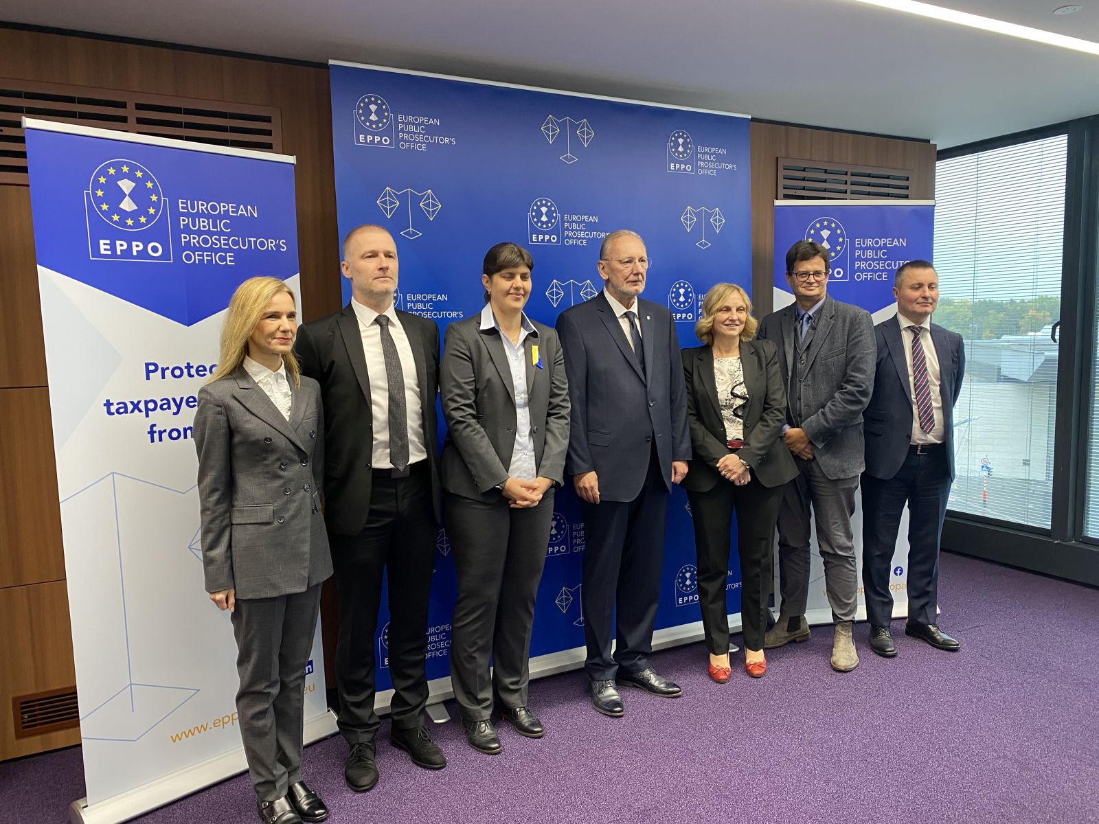 Luksemburg, 13.10.2022. - Hrvatski ministar unutarnjih poslova Davor Božinović i glavna europska tužiteljica Laura Codruţa Koevesi potpisali su u četvrtak u Luksemburgu dogovor čime RH i EPPO jačaju suradnju koja je do sada rezultirala otkrivanjem kaznenih djela na štetu financijskih interesa EU-a i njihovih počinitelja. foto HINA/ MUP RH/ ml