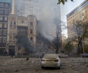 epaselect epa10248559 Rescuers work at the scene of a drone explosion in downtown Kyiv (Kiev), Ukraine, 17 October 2022, amid the Russian invasion. Several residential buildings were damaged as a result of attacks by 'kamikaze drones' targeting the Ukrainian capital, Kyiv Mayor Vitali Klitschko said on telegram. At least one person has died, he added. Russian troops on 24 February entered Ukrainian territory, starting a conflict that has provoked destruction and a humanitarian crisis.  EPA/VADYM SARAKHAN