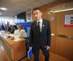 Vukovar, 24.10.2022.- Sjednica Gradskog vijeæa Grada Vukovara na kojoj se raspravljalo o æirilici u Vukovaru nakon popisa stanovnitva 2022. godine. Na slici gradonaèelnik Vukovara Ivan Penava. 
foto HINA/ Marko MRKONJIÆ/ ua
