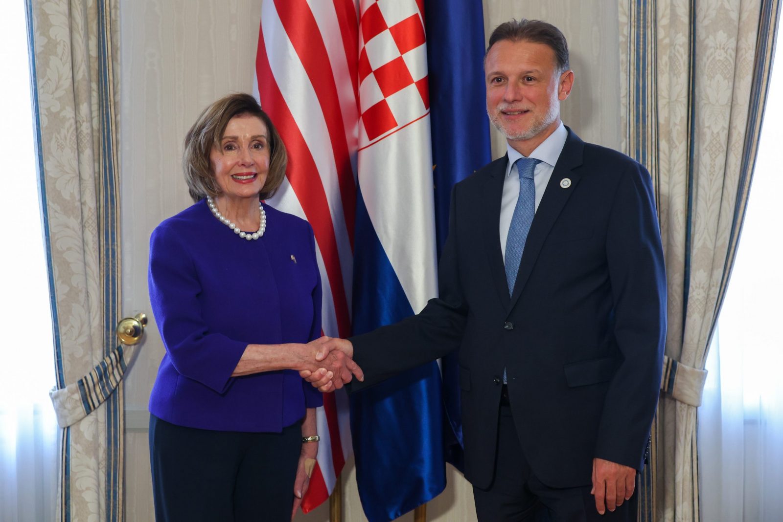 Zagreb, 24.10.2022 - Predsjednik Hrvatskog sabora Gordan Jandroković sastao  se s predsjednicom Zastupničkog doma američkog Kongresa Nancy Pelosi.
foto HINA/ Damir SENČAR/ ds