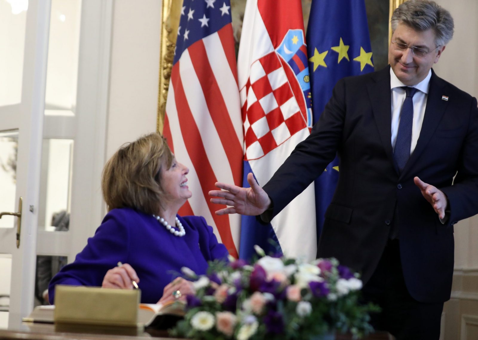 Zagreb, 24.10.2022.- Predsjednik Vlade Vlade RH Andrej Plenković sastao se s predsjednicom Zastupničkog doma američkog Kongresa Nancy Pelosi. foto HINA/ Daniel KASAP/ dk