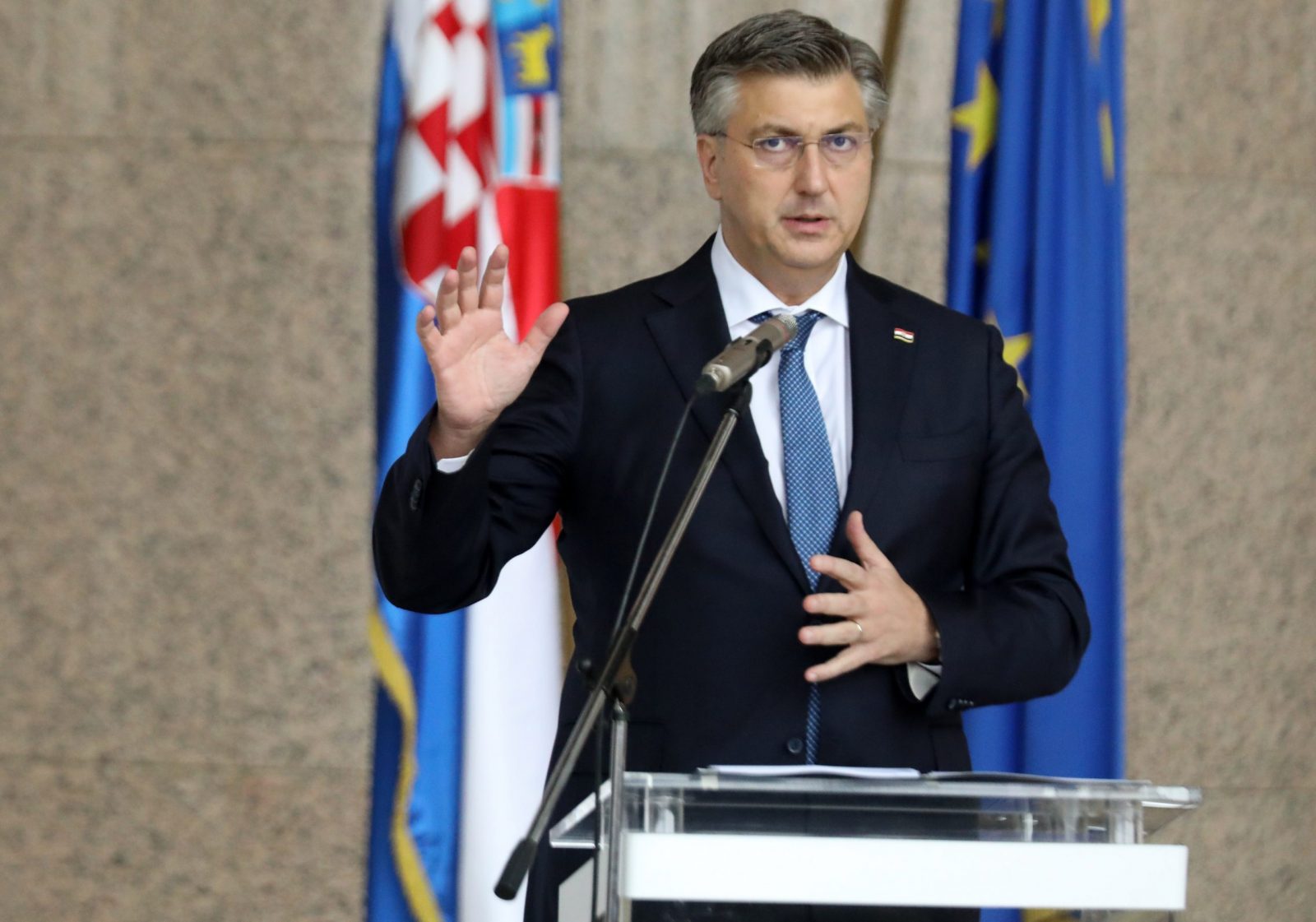 Zagreb, 27.10.2022.- Udruga Hrvata Bosne i Hercegovine Prsten organizirala Prstenov poslovni forum Zagreb 2022. Središnja tema ovogodišnjeg foruma je "Energetika u Republici Hrvatskoj do 2027. Na fotografiji Andrej Plenković.   foto HINA/ Daniel KASAP/ dk