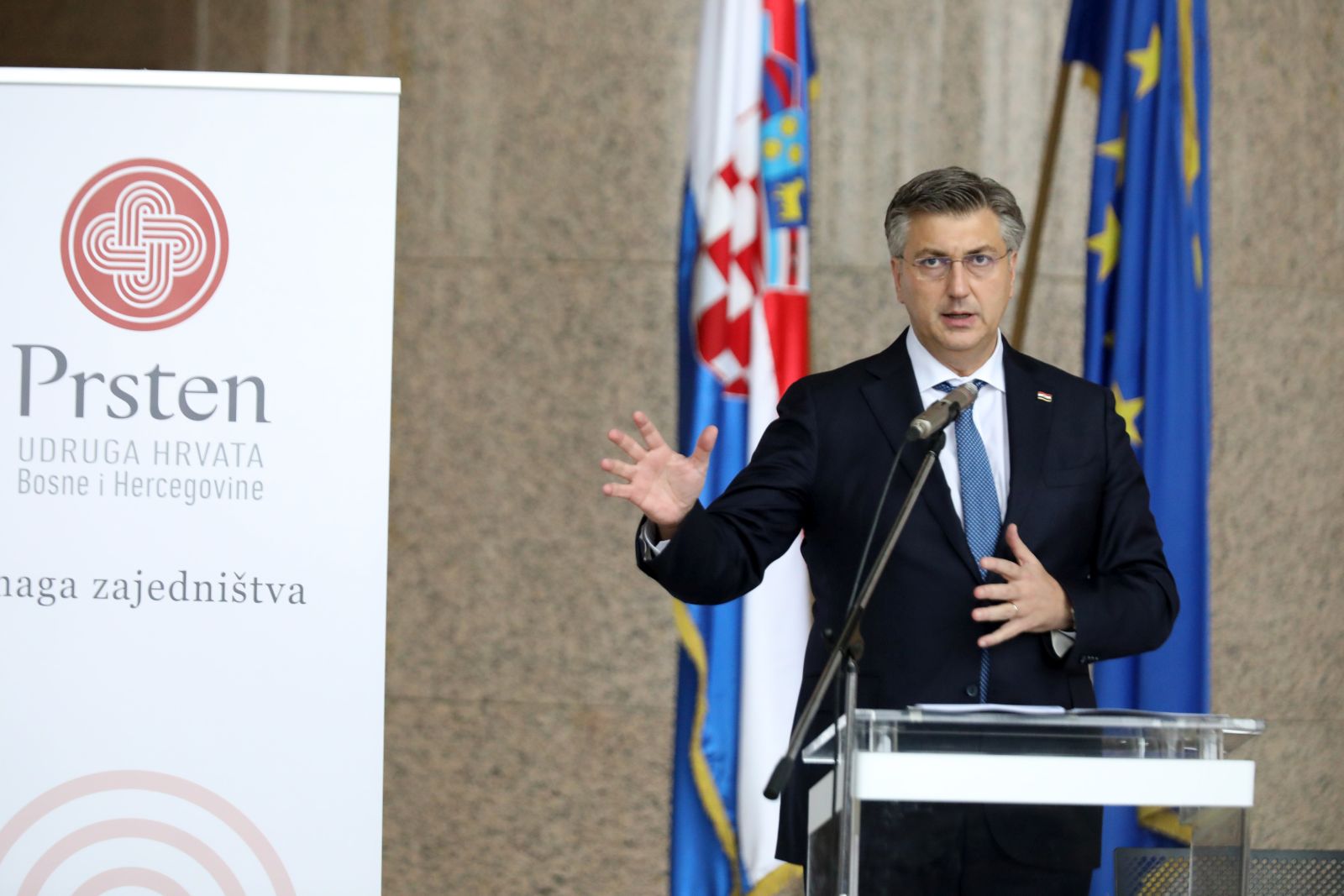 Zagreb, 27.10.2022.- Udruga Hrvata Bosne i Hercegovine Prsten organizirala Prstenov poslovni forum Zagreb 2022. Središnja tema ovogodišnjeg foruma je "Energetika u Republici Hrvatskoj do 2027. Na fotografiji Andrej Plenković.   foto HINA/ Daniel KASAP/ dk