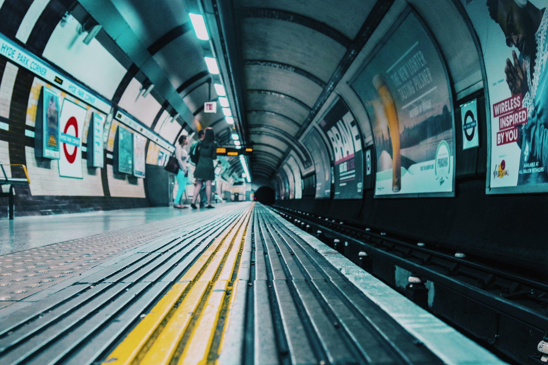 Unsplash/John T