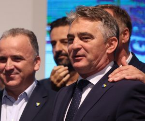 02.10.2022., Sarajevo, Bosna i Hercegovina - Zeljko Komsic proglasio pobjedu kao Hrvatski clan Predsjednistva BiH. Photo: Armin Durgut/PIXSELL