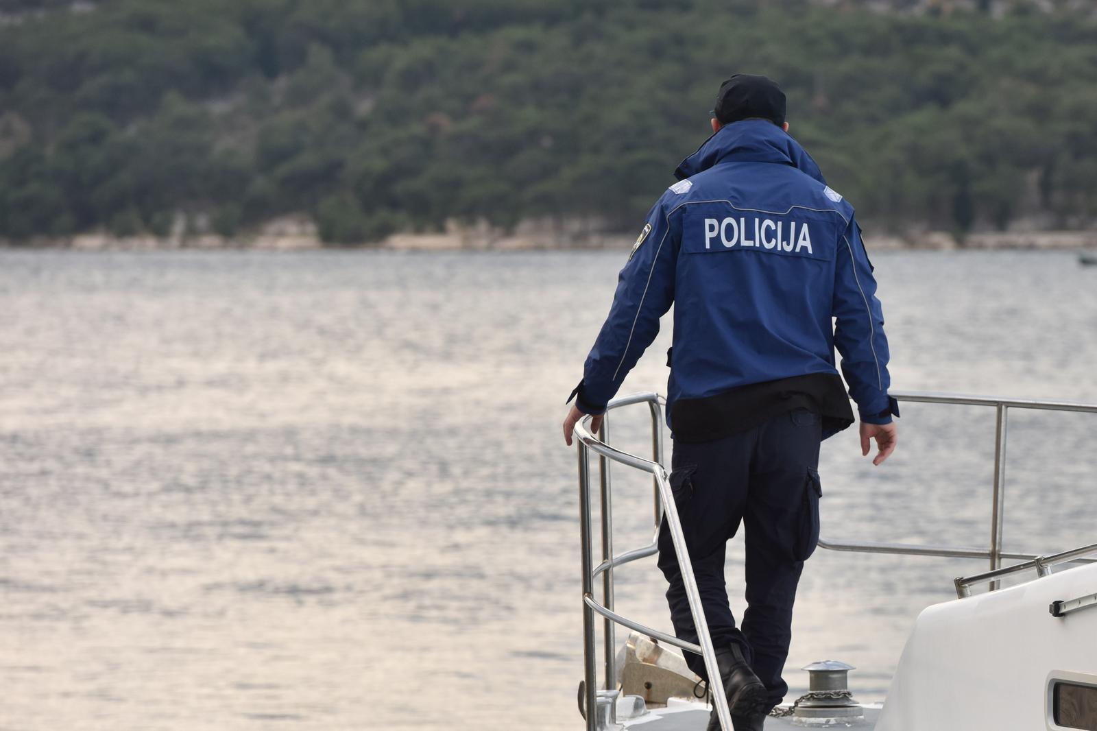 02.11.2017., Sibenik - Brod pomorske policije Krapanj krece u ophodnju sibenskim kanalom."nPhoto: Hrvoje Jelavic/PIXSELL