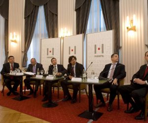 03.07.2014., Zagreb -  U Velikoj dvorani HND-a odrzan je okrugli stol Hrvatske agencije za nadzor financijskih usluga pod nazivom Buducnost ulaganja obveznih mirovinskih fondova. Na okruglom stolu sudjelovali su Drenislav Zekic, Dubravko Stimac, Mario Radakovic, Dinko Novoselec, Marko Lesic, Ivan Kurtovic i Petar Pierre Matek.rPhoto: Davor Visnjic/PIXSELL