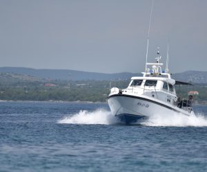 Šibenik: Ophodnja pomorske policije u šibenskom akvatoriju 04.07.2018., Sibenik - Ophodnja pomorske policije u sibenskom akvatoriju. rPhoto: Hrvoje Jelavic/PIXSELL