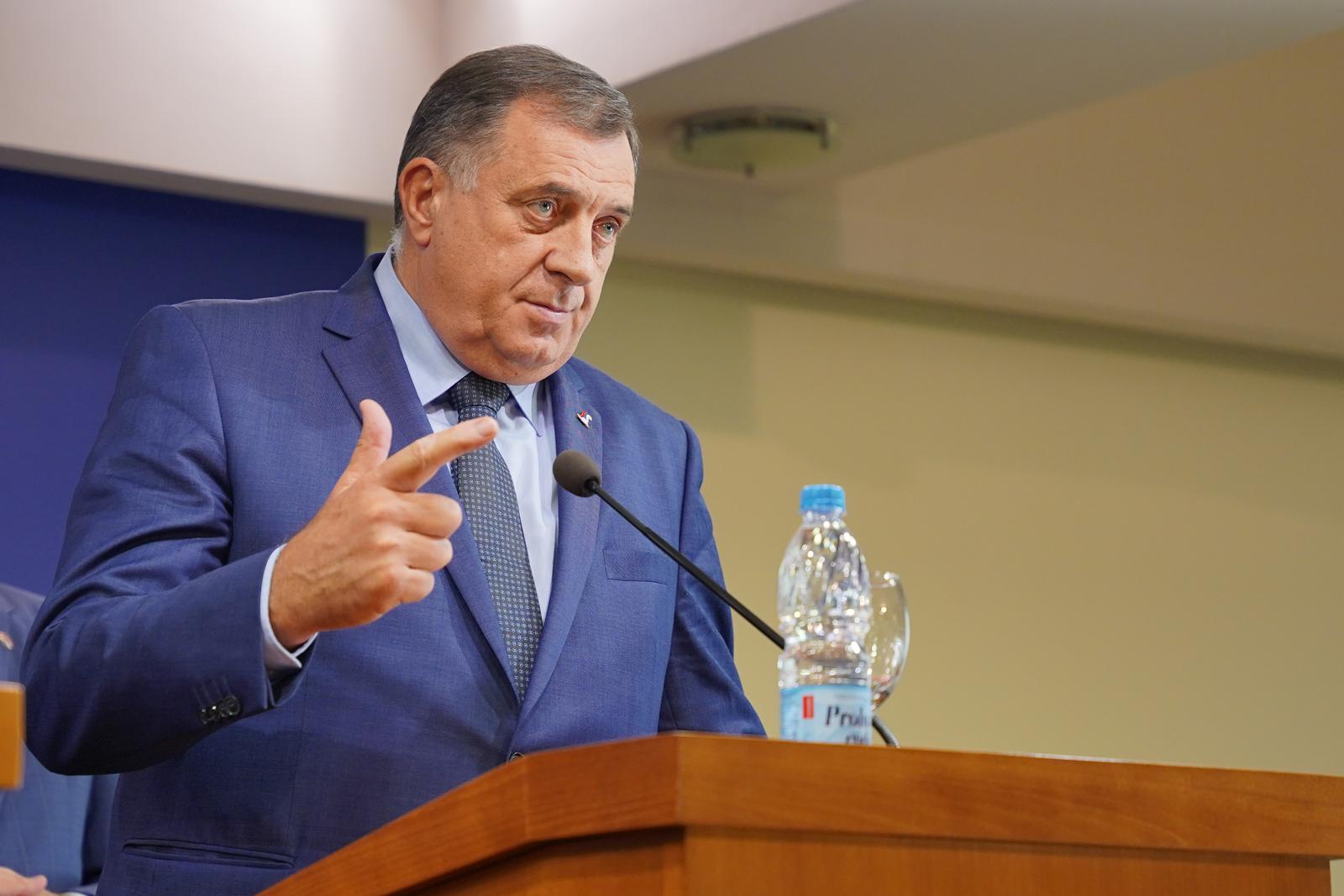 05.10.2022., Banja Luka, Bosna i Hercegovina - Konferencija za medije nakon izvanrednog sastanka vladajuce koalicije u RS u ovalnom salonu u Narodnoj skupstini RS. Tema sastanka je bila kriza nakon odrzanih Opcih izbora u BiH. Milorad Dodik. Photo: Dejan Rakita/PIXSELL