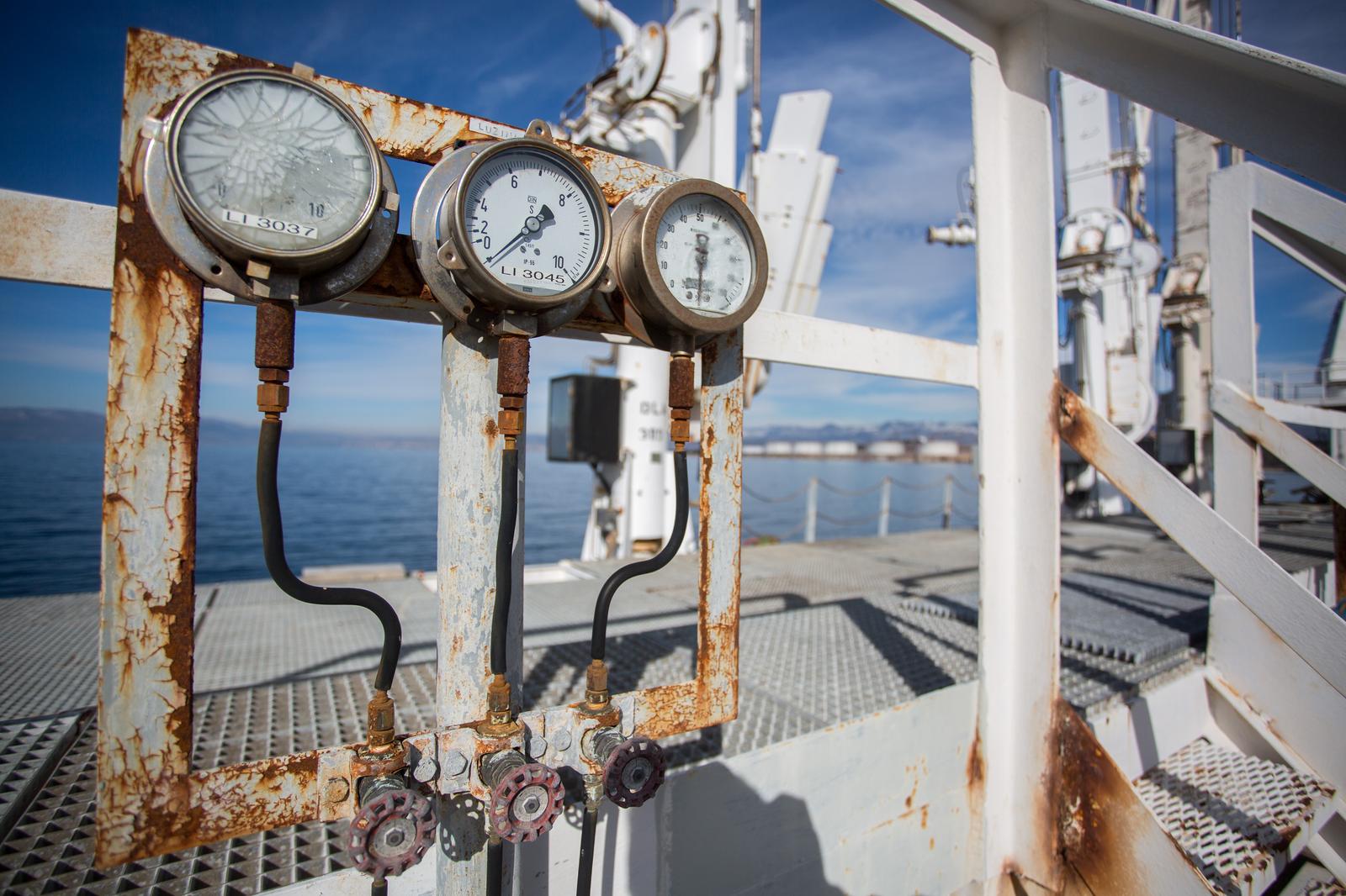 06.02.2018., Omisalj - Lokacija buduceg plutajuceg LNG terminala (prihvatni terminal za ukapljeni prirodni plin na otoku Krku) u sklopu postrojenja Dina- Petrokemije kojem se protive zastupnici otoka Krka. "nPhoto: Nel Pavletic/PIXSELL