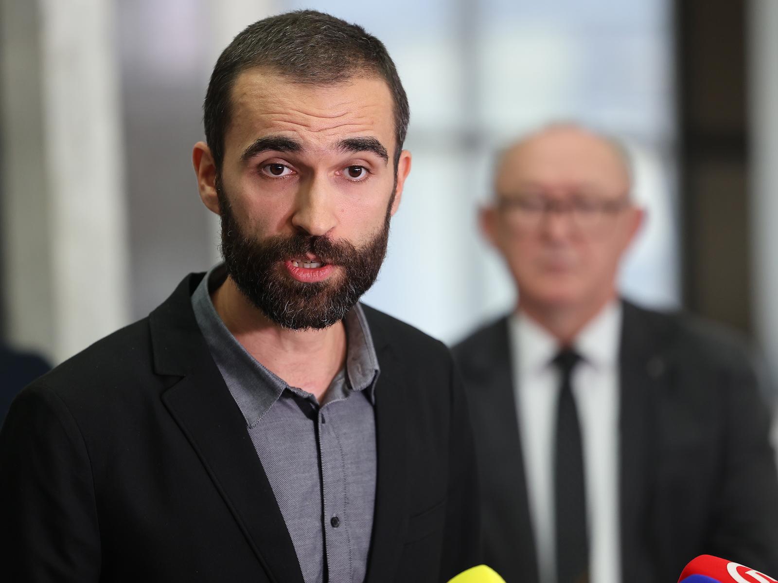 06.10.2022., Zagreb - Treci sastanak pregovarackih odbora Vlade RH i predstavnika sindikata javnih i drzavne sluzbe o sklapanju dodatka Temeljnom kolektivnom ugovoru za sluzbenike i namjestenike u javnim sluzbama i dodatka Kolektivnom ugovoru za drzavne sluzbenike i namjestenike. Pregovori ce se odrzati kroz dva sastanka i to s predstavnicima sindikata javnih sluzbi. Photo: Marko Prpic/PIXSELL