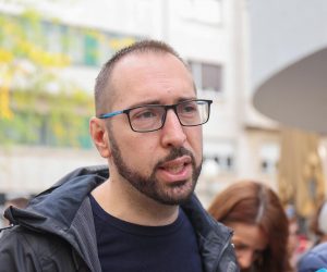 08.10.2022., Zagreb - Obiljezavanje Svjetskog dana mentalnog zdravlja. Gradonacelnik Grada Zagreba Tomislav Tomasevic pridruzio se javnozdravstvenoj manifestaciji obiljezavanja Svjetskog dana mentalnog zdravlja. Gradonacelnik Tomislav Tomasevic. Photo: Luka Stanzl/PIXSELL