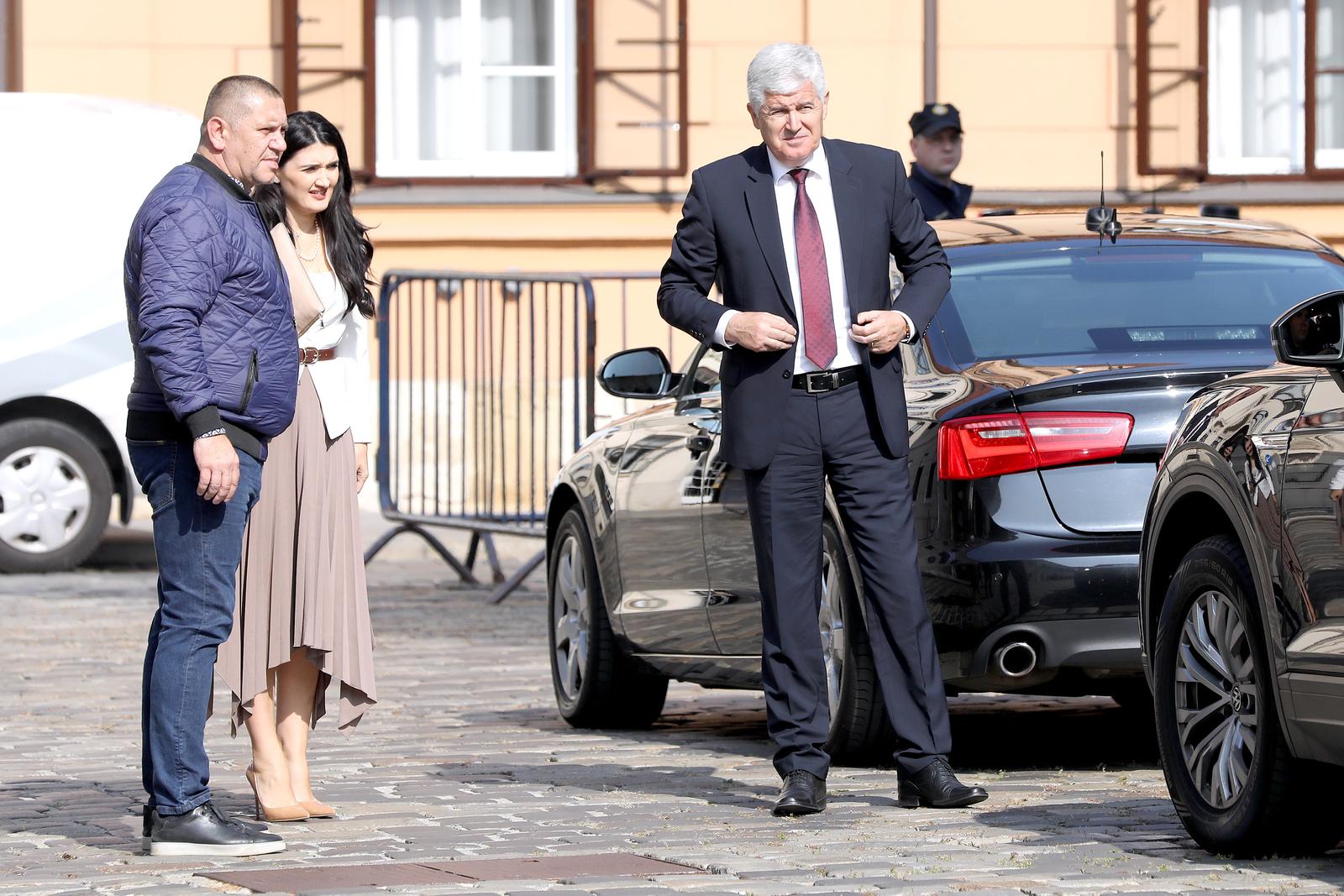11.10.2022., Zagreb - Dragan Covic, predsjednik HDZ-a BiH, odlazi iz Banskih dvora nakon stastanka s premijerom Plenkovicem..
 Photo: Patrik Macek/PIXSELL