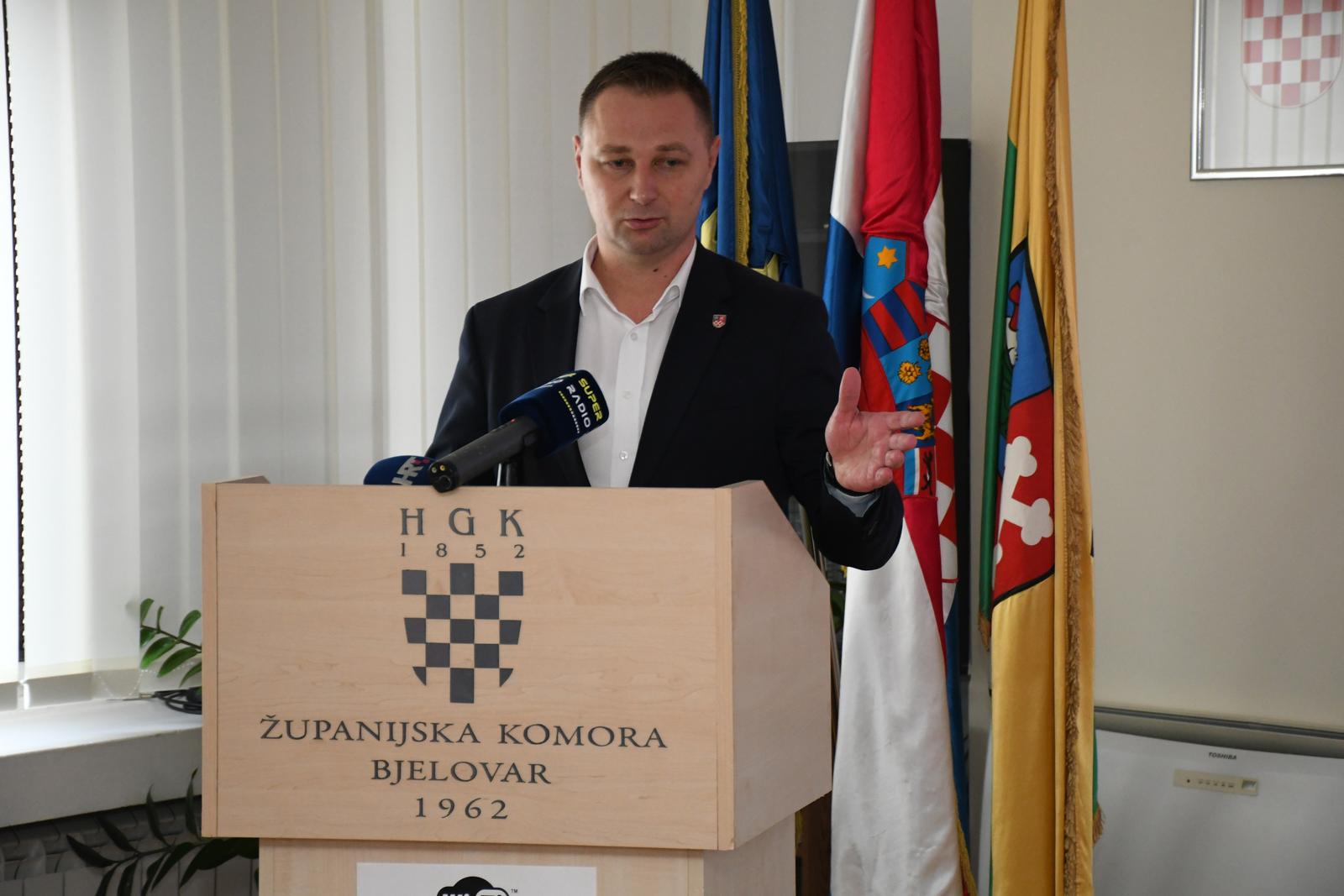 12.10.2022., Bjelovar  - Odrzana zavrsna konferencija projekta Masterplan prometnog sustava Bjelovarsko-bilogorske zupanije vrijedan preko 6 milijuna kuna. Nazocio je i zupan Marko Marusic Photo: Damir Spehar/PIXSELL