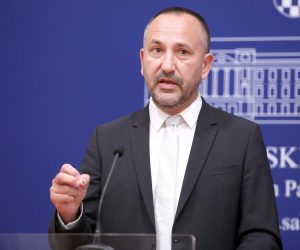 13.10.2022., Zagreb - Na konferenciji za medije  odrzanoj u Saboru zastupnik Hrvoje Zekanovic govorio je o temi "Prosirenje istrage antikorupcijskog vijeca". Photo: Patrik Macek/PIXSELL