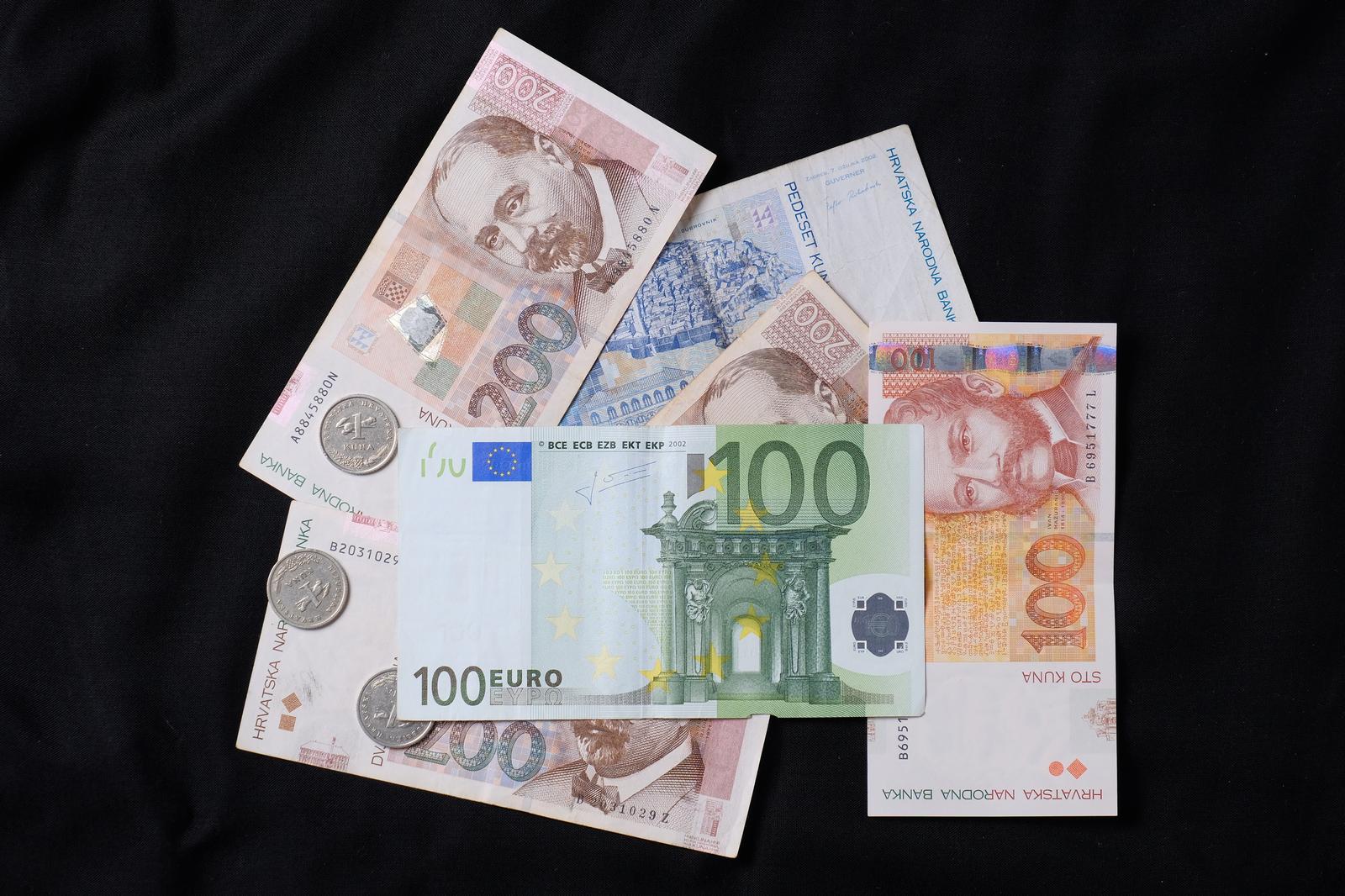 15.07.2022.,Zagreb - Vijeće za ekonomske i financijske poslove EU-a (Ecofin) usvojilo je tri konacna pravna akta koja su potrebna kako bi Hrvatska mogla uvesti euro 1. sijecnja 2023., medju kojima je i odluka o stopi konverzije kune u euro po sredisnjem paritetu 1 euro = 7,53450 kuna. Photo: Tomislav Miletic/PIXSELL