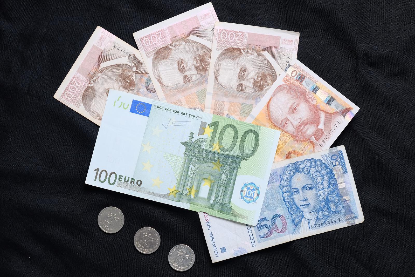15.07.2022.,Zagreb - Vijeće za ekonomske i financijske poslove EU-a (Ecofin) usvojilo je tri konacna pravna akta koja su potrebna kako bi Hrvatska mogla uvesti euro 1. sijecnja 2023., medju kojima je i odluka o stopi konverzije kune u euro po sredisnjem paritetu 1 euro = 7,53450 kuna. Photo: Tomislav Miletic/PIXSELL