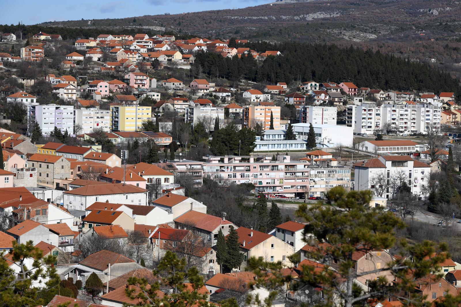 16.01.2021., Drnis - Panorama grada Drnisa.rPhoto: Hrvoje Jelavic/PIXSELL