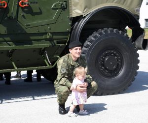 16.05.2022., Petrinja - U vojarni "Pukovnik Predrag Matanovic" odrzan je svecani ispracaj 37. hrvatskog kontingenta u NATO operaciju KFOR u Republiku Kosovo.   Photo: Edina Zuko/PIXSELL