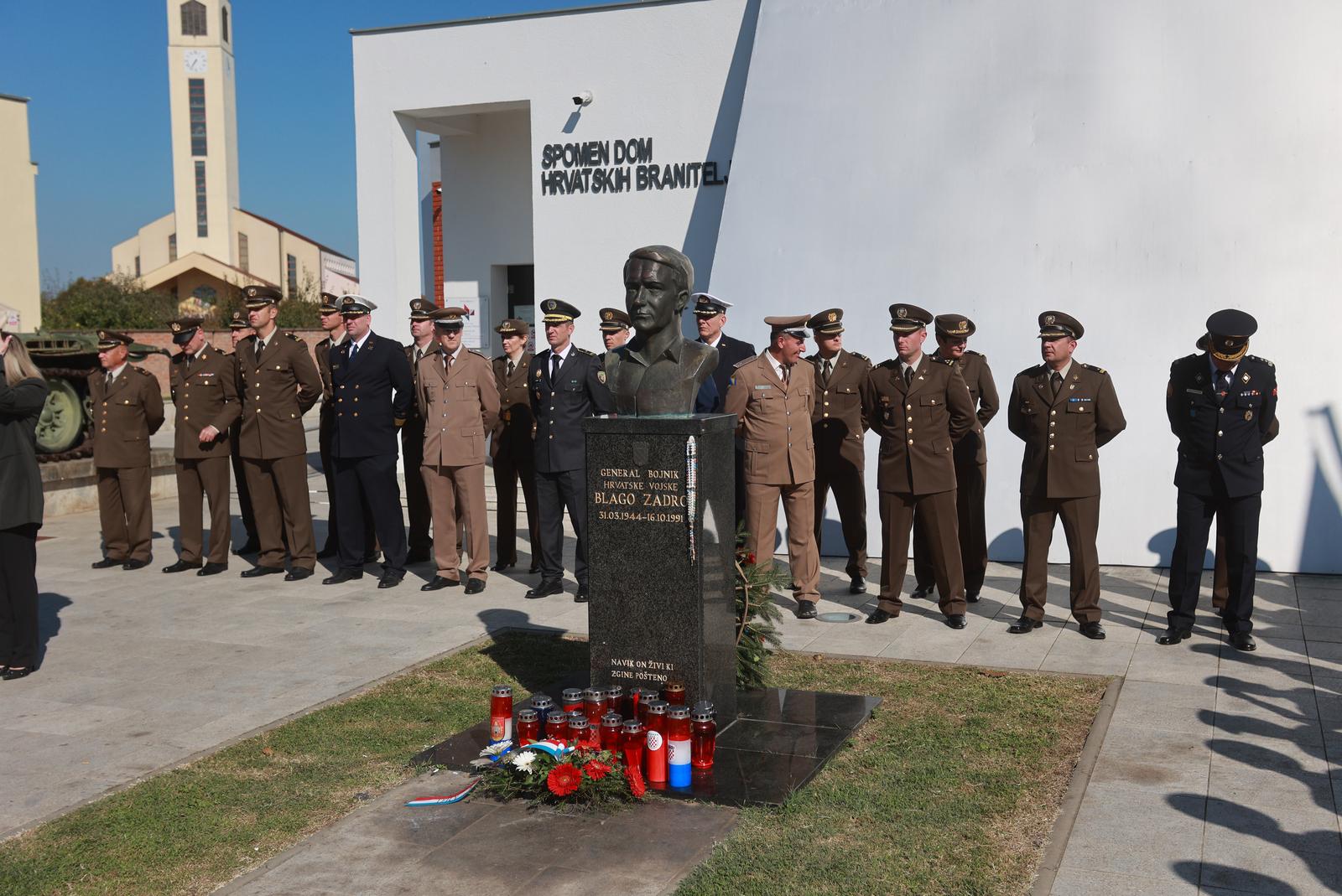 16.10.2022., Vukovar - Obiljezavanje 31. godisnjice pogibije general-bojnika Blage Zadre i pukovnika Alfreda Hilla na Trpinjskoj cesti kod spomen-biste general-bojnika Blage Zadre. Photo: Davor Javorovic/PIXSELL