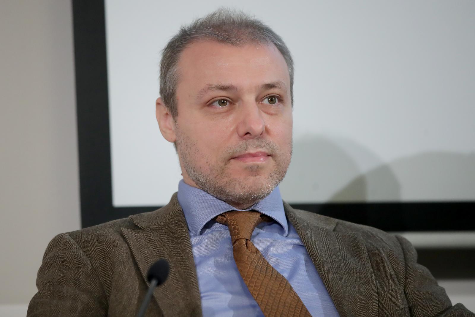 16.11.2021., Zagreb, Hotel Aristos - Poslovni skup Hrvatskih izvoznika. Tema „Ekonomske politike Republike Hrvatske i ocekivanja za 2022.godinu”.  Vedran Sosic glavni ekonomist HNBa. Photo: Igor Kralj/PIXSELL