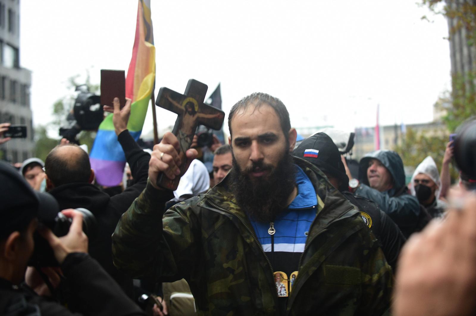 17, September, 2022, Belgrade - The organizers of Europride, despite the ban from the Ministry of Interior and the ruling of the Administrative Court, decided to exercise their democratic right and protest in front of the Administrative Court, and strong police forces are on the streets. Photo: Dusan Milenkovic/ATAImages

17, septembar, 2022, Beograd - Organizatori Europrajda su i pored zabrane MUP-a i presude Upravnog suda odlucili da iskoriste svoje demokratsko pravo i izadju na protest ispred Upravnog suda, a jake policijske snage su na ulicma. Photo: Dusan Milenkovic/ATAImages Photo: Dusan Milenkovic/ATAImages/PIXSELL