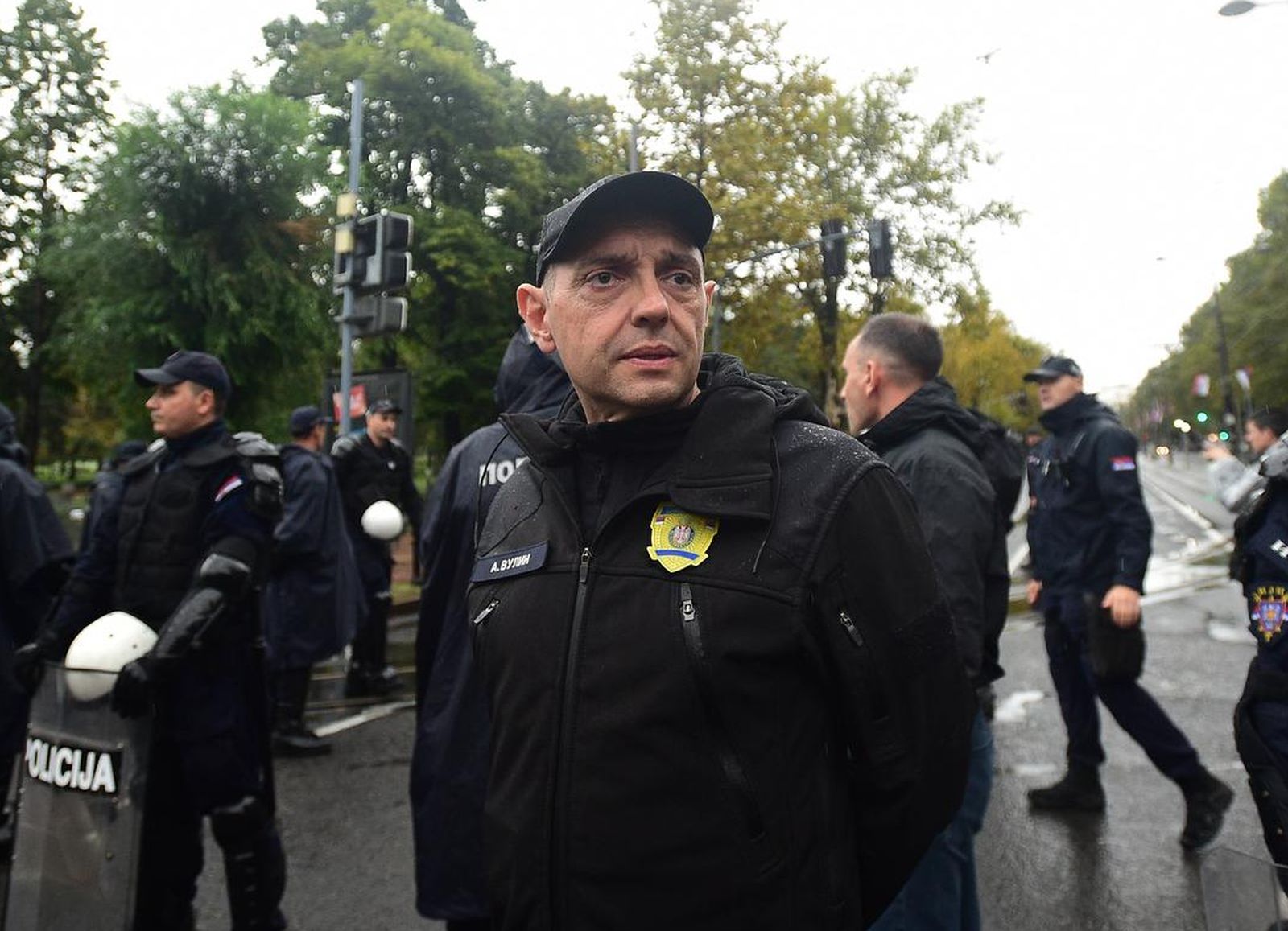 17, September, 2022, Belgrade - The organizers of Europride, despite the ban from the Ministry of Interior and the ruling of the Administrative Court, decided to exercise their democratic right and protest in front of the Administrative Court, and strong police forces are on the streets. Aleksandar Vulin. Photo: Dusan Milenkovic/ATAImages

17, septembar, 2022, Beograd - Organizatori Europrajda su i pored zabrane MUP-a i presude Upravnog suda odlucili da iskoriste svoje demokratsko pravo i izadju na protest ispred Upravnog suda, a jake policijske snage su na ulicma. Photo: Dusan Milenkovic/ATAImages Photo: Dusan Milenkovic/ATAImages/PIXSELL
