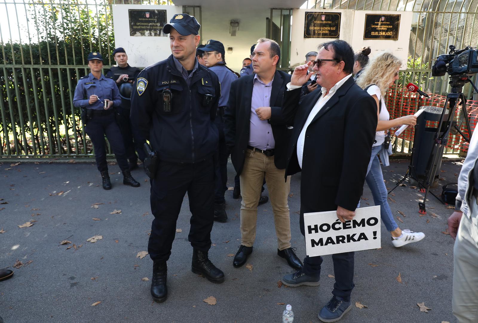 18.10.2022.,Zagreb - Policija ispred Opcinskog kaznenog suda u Ilici uoci sudjenja Marku Franciskovicu Photo: Jurica Galoic/PIXSELL