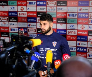 20.09.2022., Zagreb - Josko Gvardiol dao je izjavu  za medije prije treninga nogometne reprezentacije na pomocnom terenu Hitrec-Kacian. Photo: Slaven Branislav Babic/PIXSELL