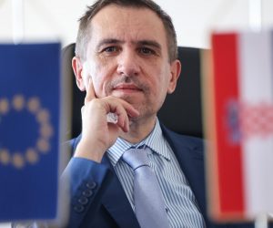 20.12.2021., Zagreb - Milan Plecas, ravnatelj Centara za restrukturiranje i prodaju CERP.  Photo: Marko Prpic/PIXSELL
