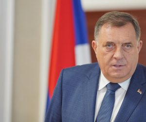 21.10.2022., Banja Luka, Bosna i Hercegovina - Srpski clan Predsjednistva BiH Milorad Dodik odrzao je konferenciju za medije u Administrativnom centru Vlade Republike Srpske na kojoj je svoje pristalice pozva na prosvjed 25. listopada. Photo: Dejan Rakita/PIXSELL