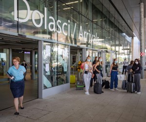 23.08.2020., Zracna luka Dubrovnik - Iako smo na crvenoj listi zrakoplovi iz Britanije regularno slijecu na dubrovacki aerodrom.rPhoto: Grgo Jelavic/PIXSELL
