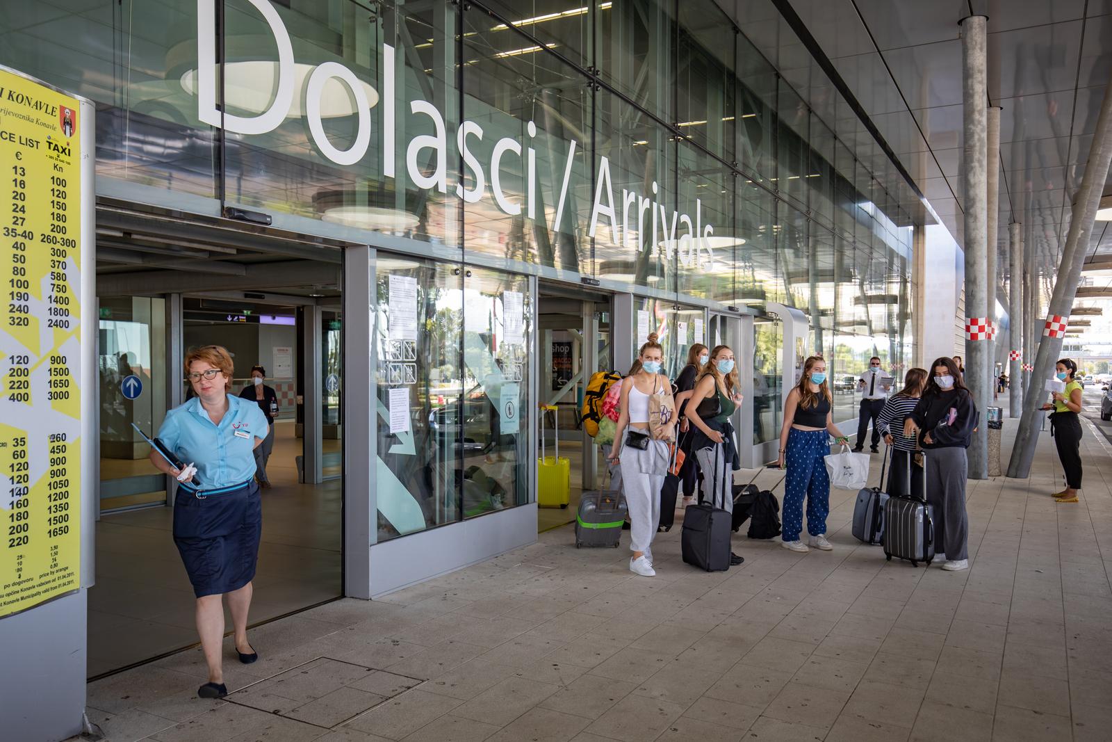 23.08.2020., Zracna luka Dubrovnik - Iako smo na crvenoj listi zrakoplovi iz Britanije regularno slijecu na dubrovacki aerodrom.rPhoto: Grgo Jelavic/PIXSELL