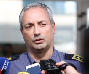 Načelnik splitske policije: "Spreman sam na moguće posljedice" 16.10.2018., Split - Nacelnik splitsko-dalmatinske Policijske uprave Slobodan Marendic obratio se javnosti nakon sto je njegov devetnaestogodisnji sin pod utjecajem alkohola skrivio prometnu nesrecu u sluzbenom policijskom automobilu, udarivsi u ogradu mosta na Bacvicama. rrPhoto: Miranda Cikotic/PIXSELLrr