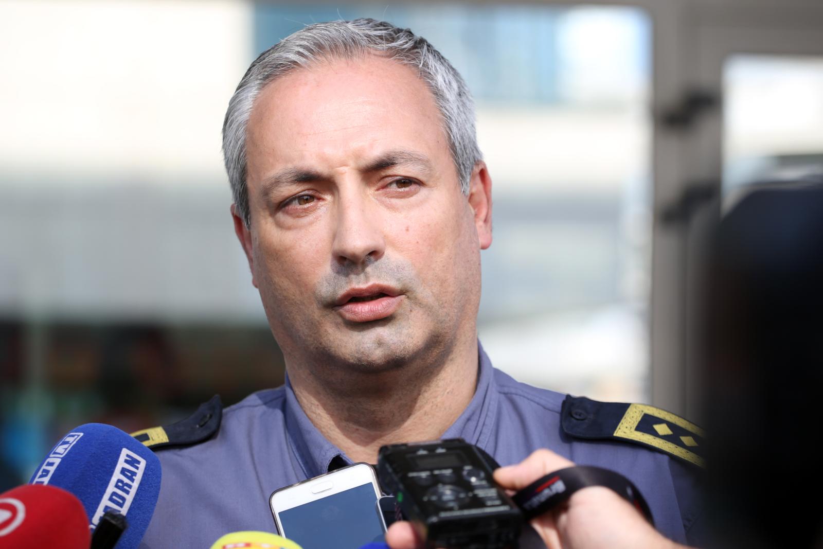 Načelnik splitske policije: "Spreman sam na moguće posljedice" 16.10.2018., Split - Nacelnik splitsko-dalmatinske Policijske uprave Slobodan Marendic obratio se javnosti nakon sto je njegov devetnaestogodisnji sin pod utjecajem alkohola skrivio prometnu nesrecu u sluzbenom policijskom automobilu, udarivsi u ogradu mosta na Bacvicama. rrPhoto: Miranda Cikotic/PIXSELLrr