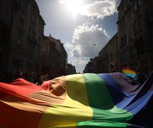 25.06.2022., Sarajevo, Bosna i Hercegovina - U Sarajevu je odrzana Povorka ponosa pod nazivom “Porodicno okupljanje”.
 Photo: Armin Durgut/PIXSELL