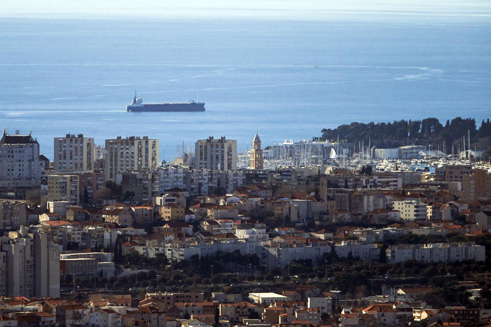 26.01.2022., Split - Panorame Splita s tvrdave Klis. Photo: Miroslav Lelas/PIXSELL