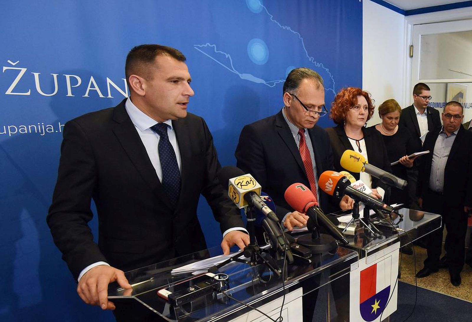 Čakovec: Sastanak Posavca i Kajtazija s predstavnicima Roma 27.02.2019., Cakovec - Radni sastanak zupana Matije Posavca i saborskog zastupnika Veljka Kajtazija s predstavnicima Roma, nacelnicima i gradonacelnicima. Veljko Kajtazi i Matija Posavec.rPhoto: Vjeran Zganec Rogulja/PIXSELL