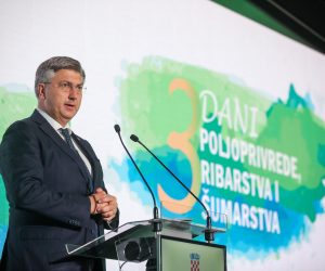 28.10.2022., Pula- 
Na 3. Danima poljoprivrede, ribarstva i sumarstva koji se odrzavaju u Hotelu Park Plaza Histria u Puli prisustvovao je premijer Andrej Plenkovic. Photo: Srecko Niketic/PIXSELL