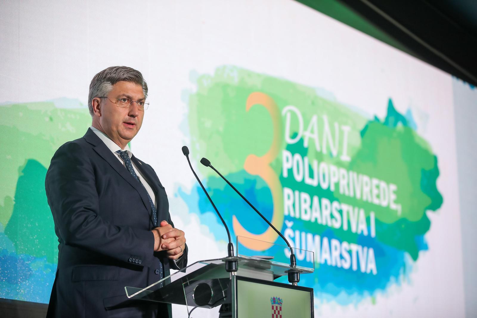 28.10.2022., Pula- 
Na 3. Danima poljoprivrede, ribarstva i sumarstva koji se odrzavaju u Hotelu Park Plaza Histria u Puli prisustvovao je premijer Andrej Plenkovic. Photo: Srecko Niketic/PIXSELL