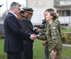 28.10.2022., Gospic - Predsjednik Republike i vrhovni zapovjednik Oruzanih snaga Republike Hrvatske, Zoran Milanovic, sudjelovao je na obiljezavanju 30. obljetnice ustrojavanja 9. gardijske brigade "Vukovi" i ustrojavanja Motorizirane bojne "Vukovi". Photo: Dusko Jaramaz/PIXSELL